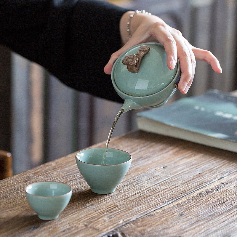 Convenient travel tea set 2 cups per pot - Hearth & Lume