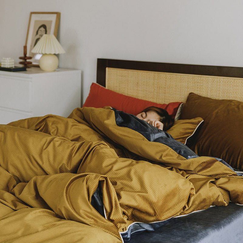 Winter Milk Fleece Four - piece Bedding Set - Hearth & Lume